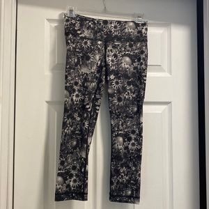 Lululemon yoga pants